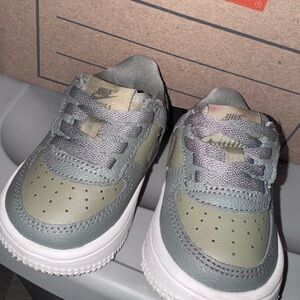Nike Air Force 1